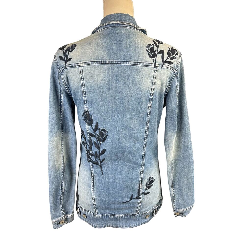 LuLaRoe Jaxon Jean Jacket Women Small Blue Floral Embroidered Denim Button Up - Picture 3 of 13